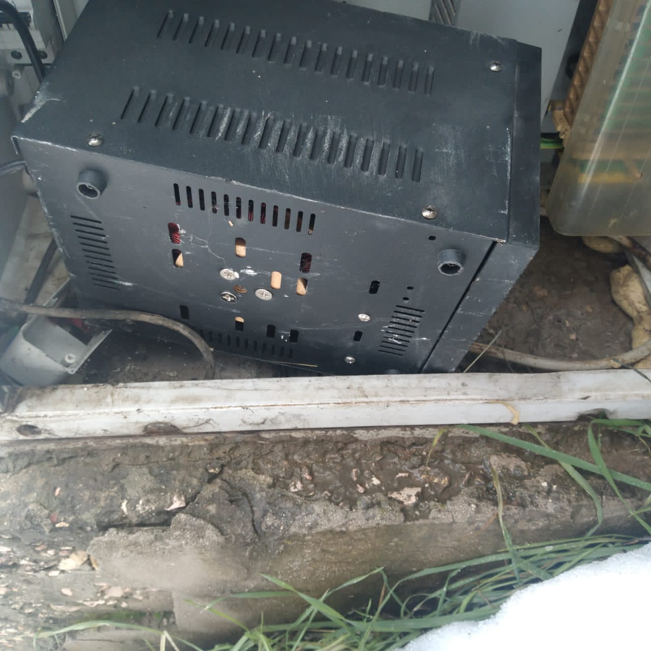 الأشغال تباشر بإجراء أعمال صيانة شاملة بعد المنخفض الجوي الماضي