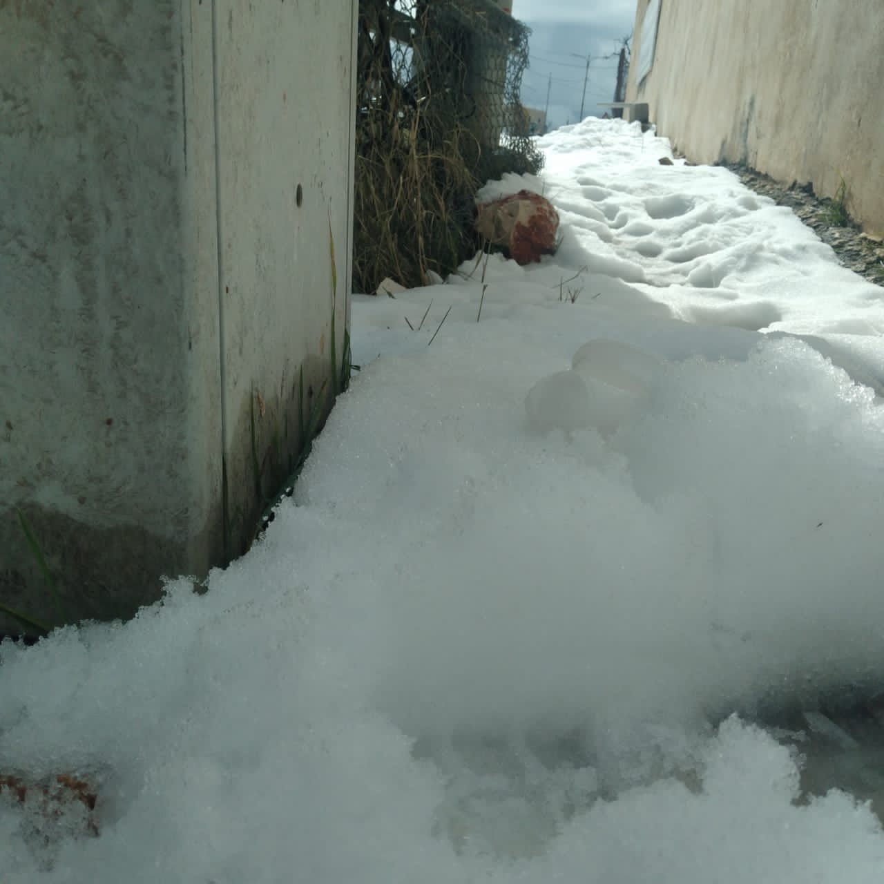 الأشغال تباشر بإجراء أعمال صيانة شاملة بعد المنخفض الجوي الماضي