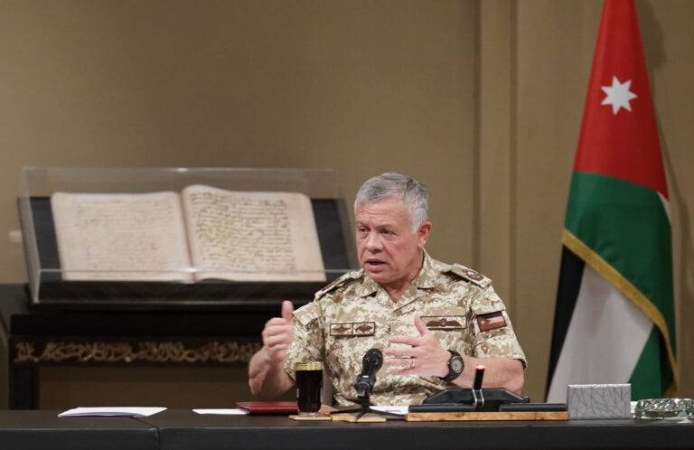 الملك: تعاملنا مع تحديات أمنية على حدودنا