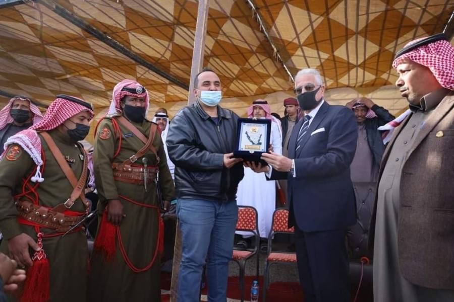 السيف الذهبي لهجانة الأمن العام في سباق الهجن الدولي في شرم الشيخ