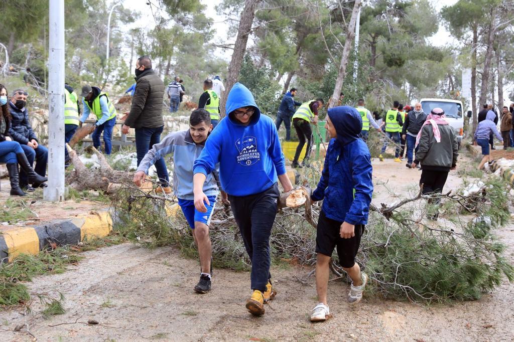 وزير الشباب يشارك بمبادرة المدينة مدينتنا  