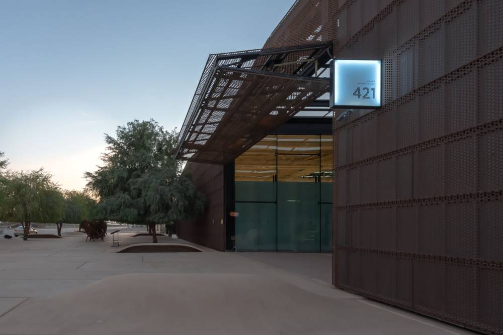 برنامج معرض421 للتّدريب يقدم  فرصا للتّدرّب مدفوعة للمبدعين الناشئين من أنحاء المنطقة