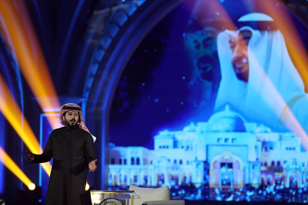 إبداعٌ وتألقٌ نحو الحلم في الأمسية التاسعة من برنامج شاعر المليون