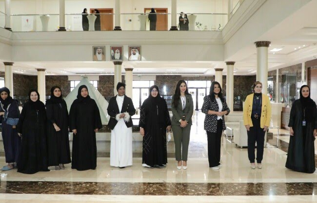 وفد إعلامي عربي يزور المجلس الأعلى لشؤون الأسرة بالشارقة