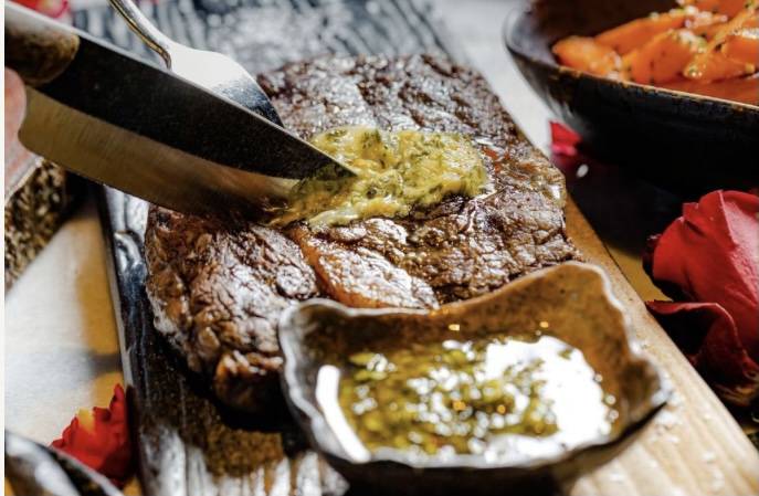 استمتع بأجواء هوتيل كارتاخينا الرئعة جداً في ليلة يوم الفالنتينفي دبي 