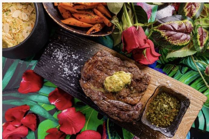 استمتع بأجواء هوتيل كارتاخينا الرئعة جداً في ليلة يوم الفالنتينفي دبي 