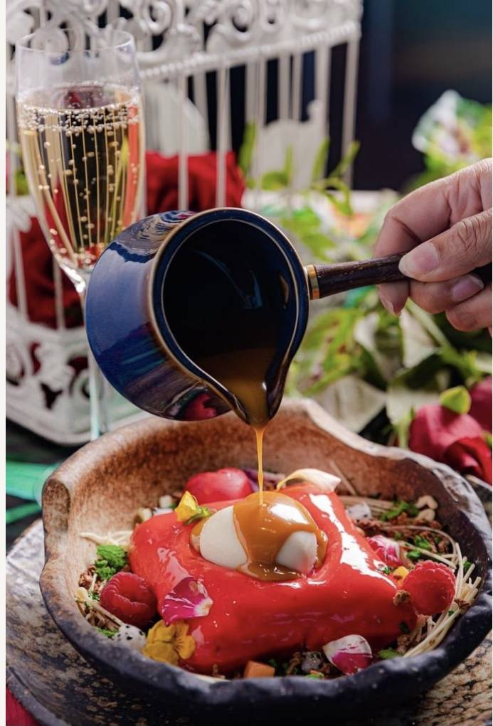 استمتع بأجواء هوتيل كارتاخينا الرئعة جداً في ليلة يوم الفالنتينفي دبي 