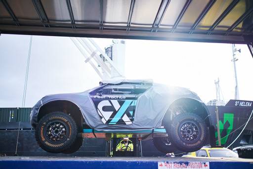 سفينة سانت هيلينا تصل الى المملكة العربية السعودية إستعداداً لانطلاق الموسم الثاني من بطولة إكستريم إي  