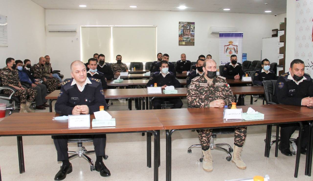 مدير عام الجمارك : الارتقاء بالتدريب والتأهيل للكوادر البشرية من أولى اولويات العمل الجمركي 