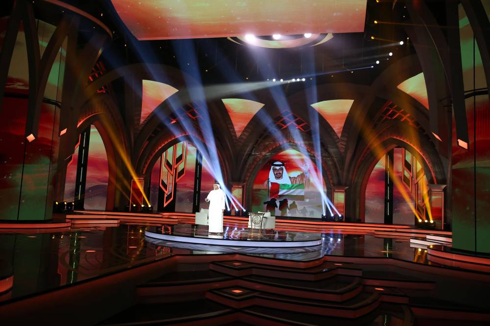 شاعر المليون بأمسيته العاشرة..  يبوح ألقاً وتميزاً من شاطئ الراحة في أبوظبي