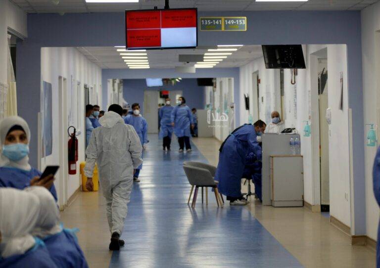 الحكومة بصدد الإعلان عن إنهاء إجراءات كورونا تدريجيًّا