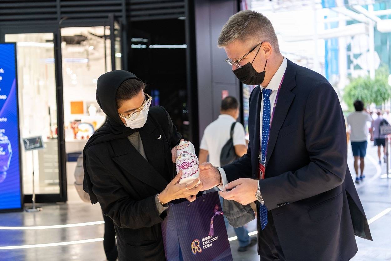 نورة الكعبي تزور جناح روسيا في إكسبو 2020 دبي 