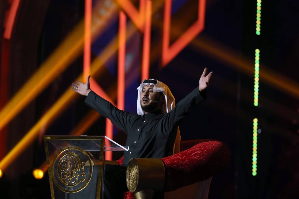 شاعر المليون .. حكايات القوافي تغرد على شاطئ الراحة بأبوظبي في الأمسية المباشرة الحادية عشرة