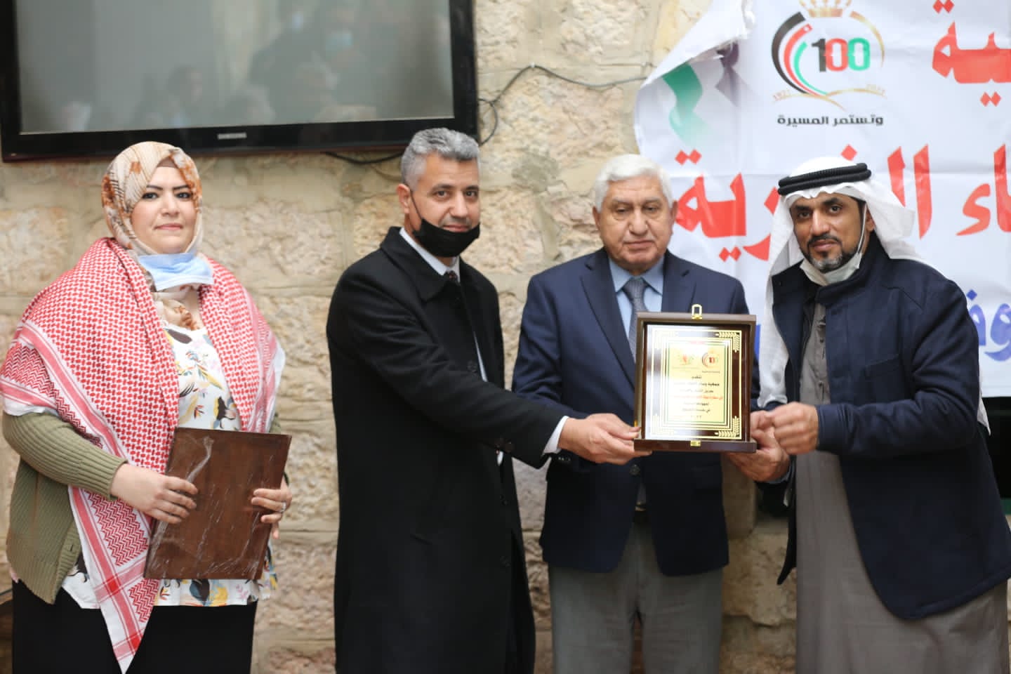 جمعية وسام العطاء تكرم الأيتام وأمهاتهم بمادبا بمناسبة الاعياد الوطنية 