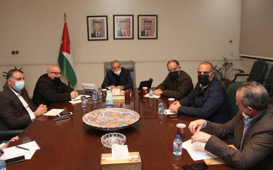 كريشان يترأس اجتماعاً في رئاسة الوزراء لمتابعة تطورات الحالة الجوية خاصة في جنوب المملكة