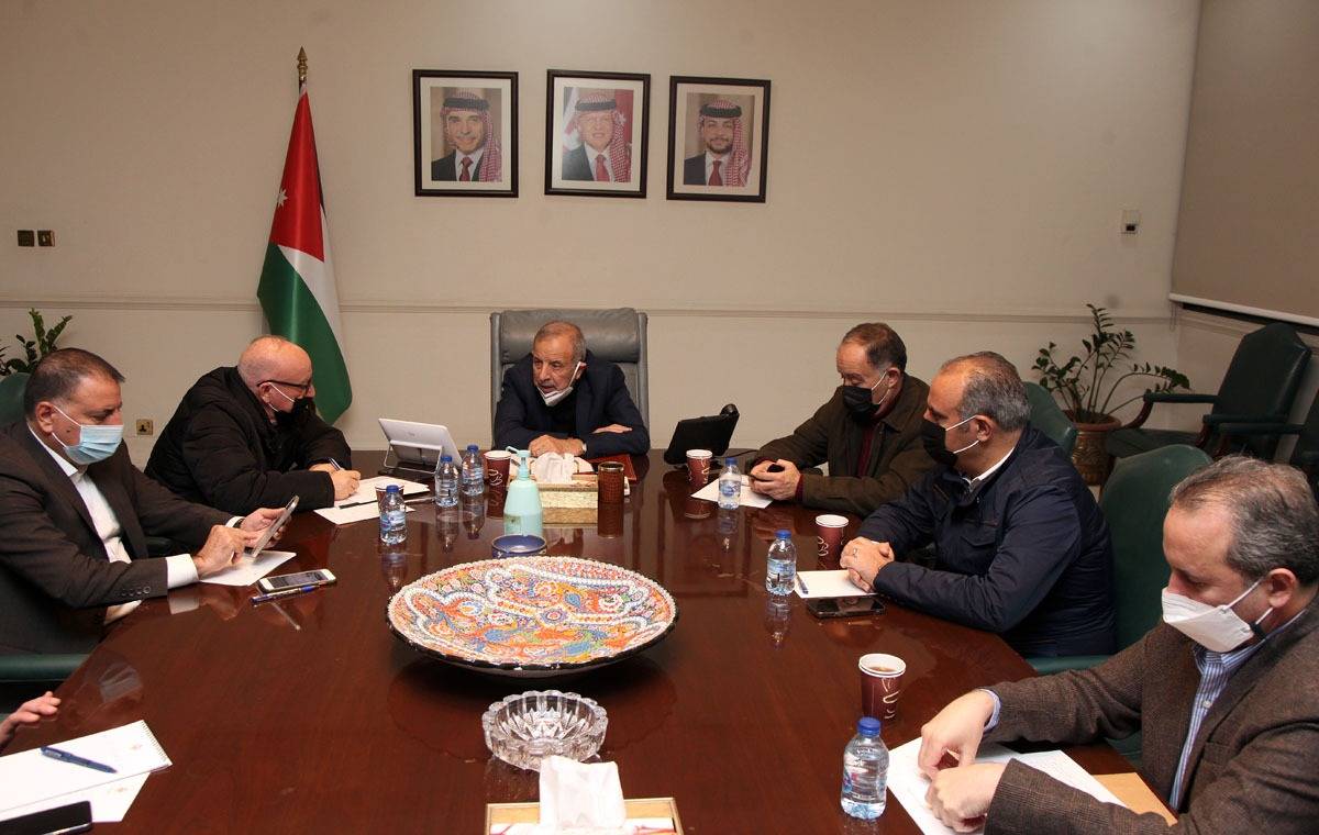 كريشان يترأس اجتماعاً في رئاسة الوزراء لمتابعة تطورات الحالة الجوية خاصة في جنوب المملكة