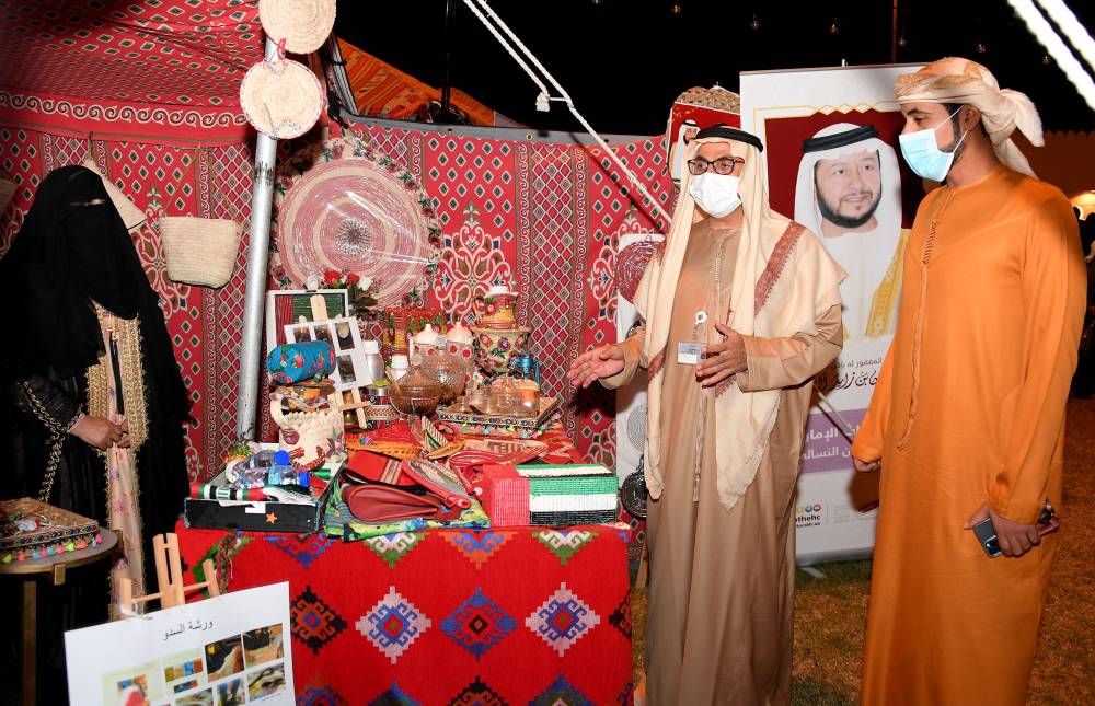 نادي تراث الإمارات يشارك في مهرجان المبزرة بالعين