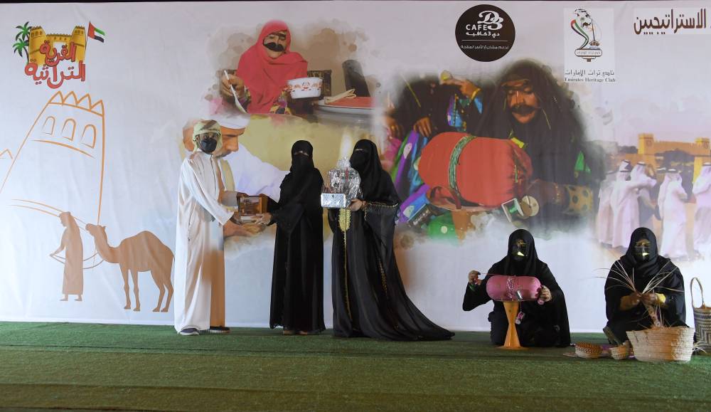 نادي تراث الإمارات يشارك في مهرجان المبزرة بالعين