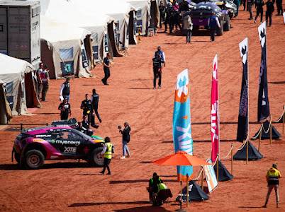 افتتاح مثير لسباق ديزرت أكس بري في نيوم