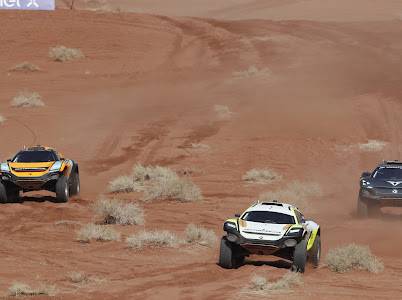 افتتاح مثير لسباق ديزرت أكس بري في نيوم