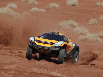 افتتاح مثير لسباق ديزرت أكس بري في نيوم