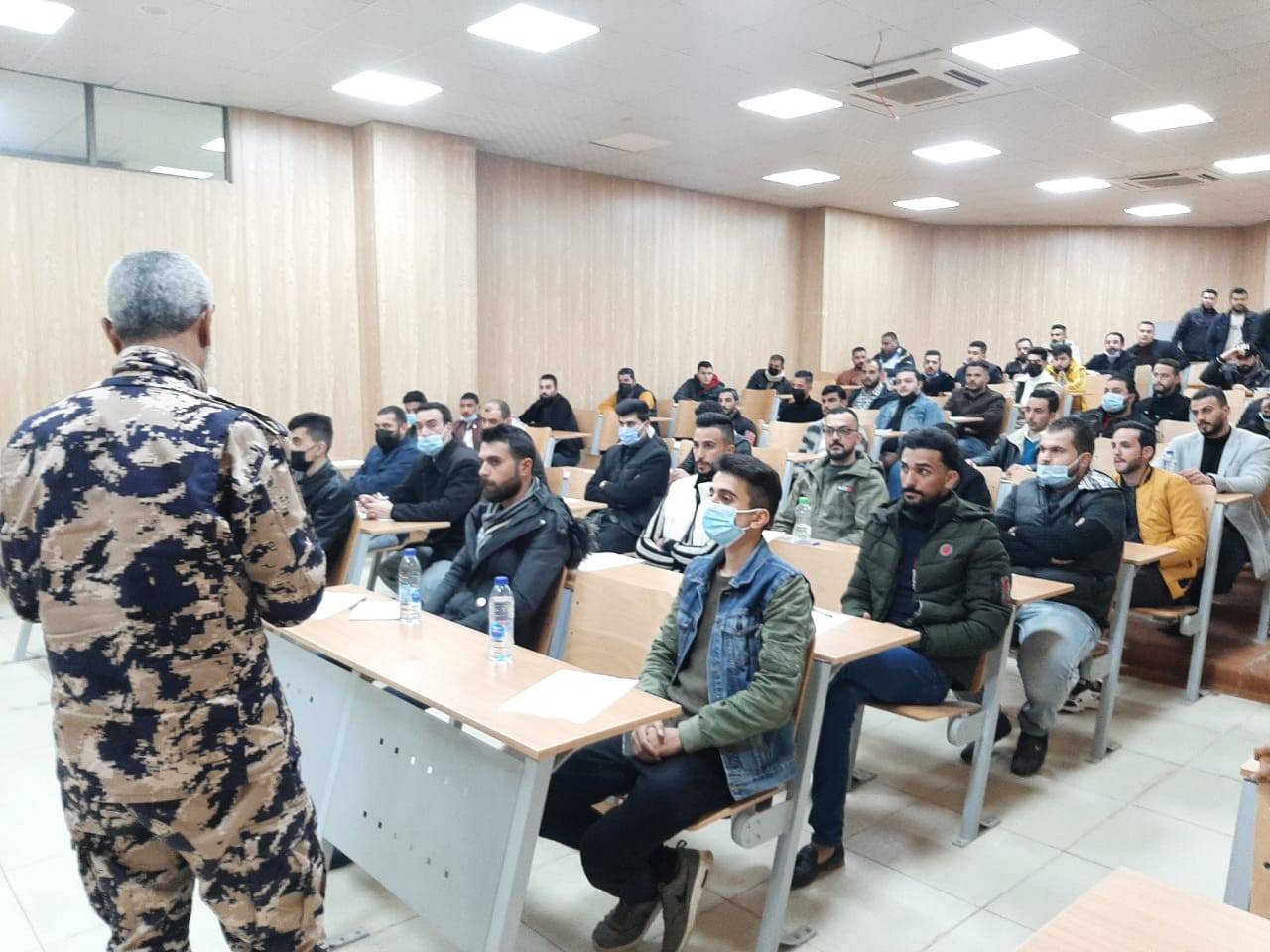 عبيدات يفتتح دورة الاجراءات الجمركية لموظفي شركات التخليص 