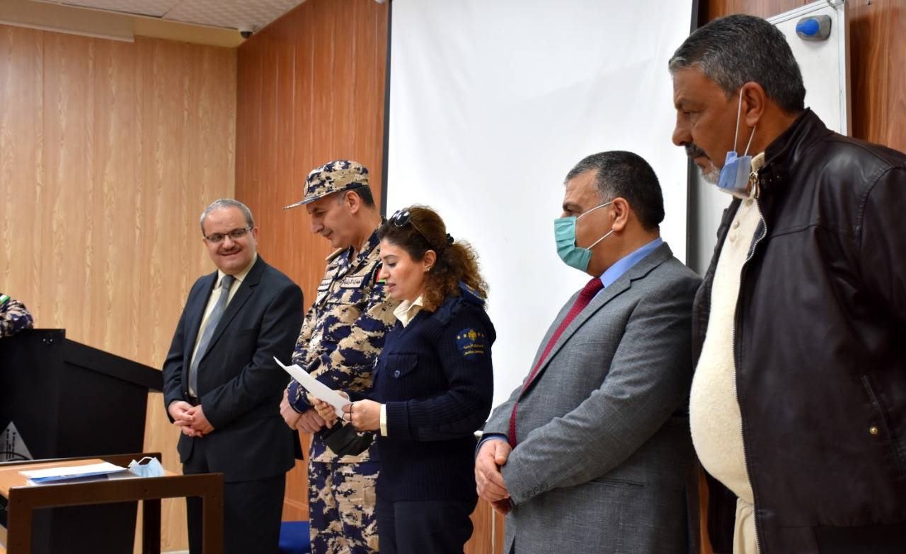 عبيدات يفتتح دورة الاجراءات الجمركية لموظفي شركات التخليص 