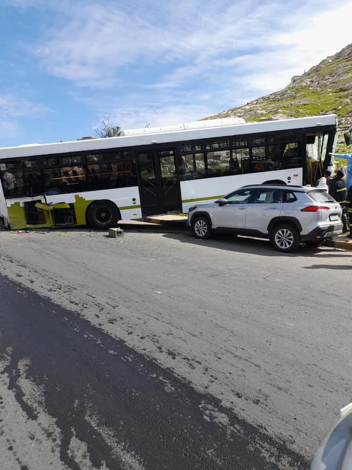 ‏3إصابات بحادث تصادم في بيادر وادي السير (صور)