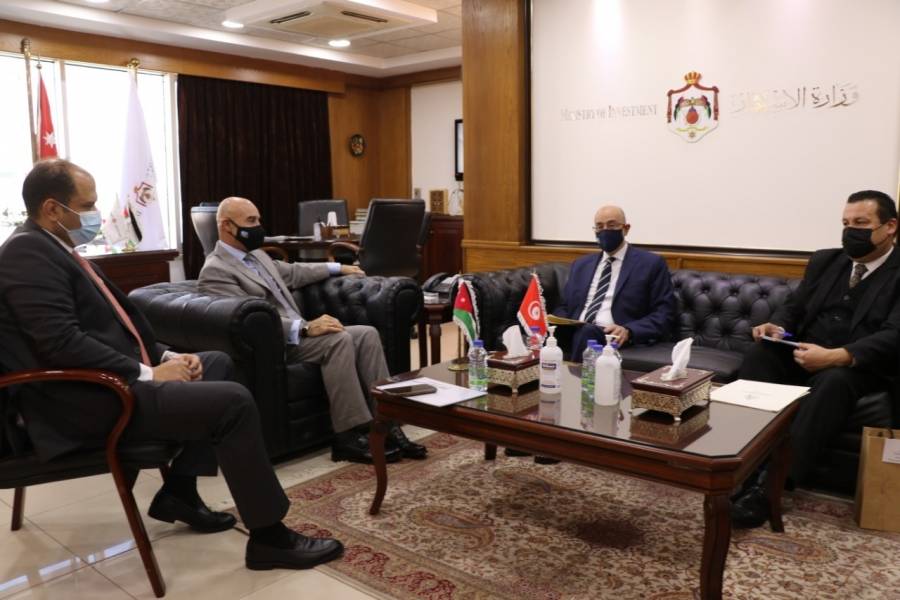 وزير الاستثمار يلتقي سفير تونس لدى المملكة