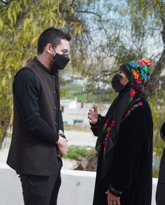 ولي العهد يلبي دعوة الحاجة حمدة الزيود