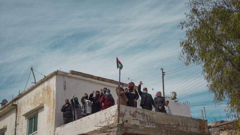 ولي العهد يلبي دعوة الحاجة حمدة الزيود