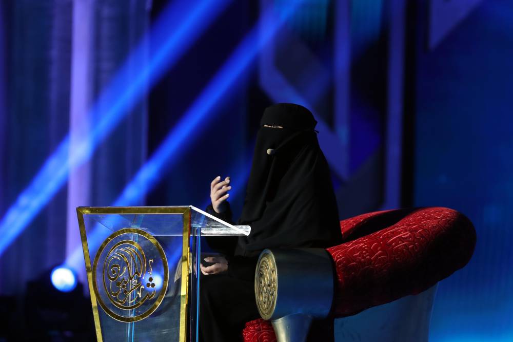 الأمسية الثانية عشرة من برنامج شاعر المليون.. منافسات وتحدي وقصائد مميزة 