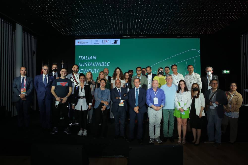 الاستدامة تعزز خيارات المستهلكين الشرائية للمجوهرات