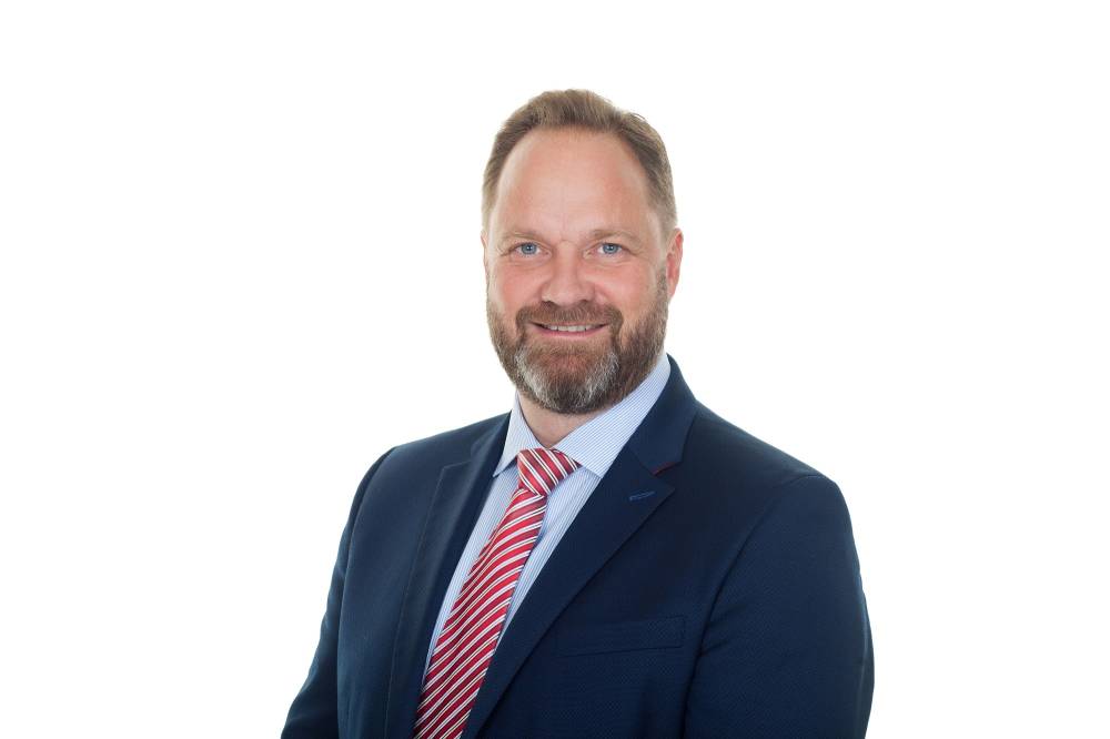 جيه إل إل تُعيّن مجلس إدارة غير تنفيذي في السعودية