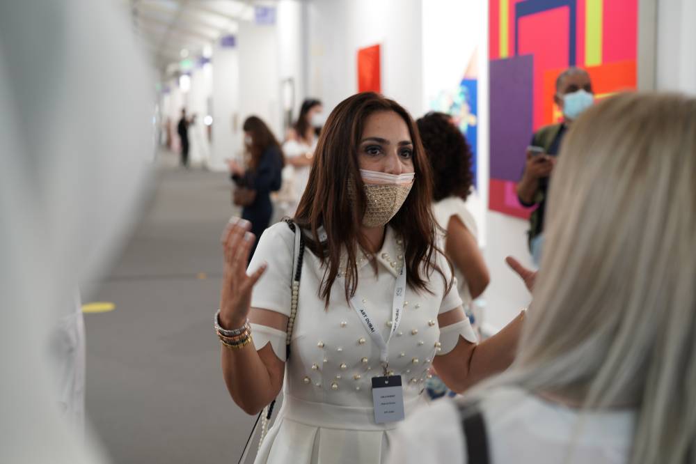 معرض آرت دبي : جسر بين الثقافات الفنية العربية والغربية