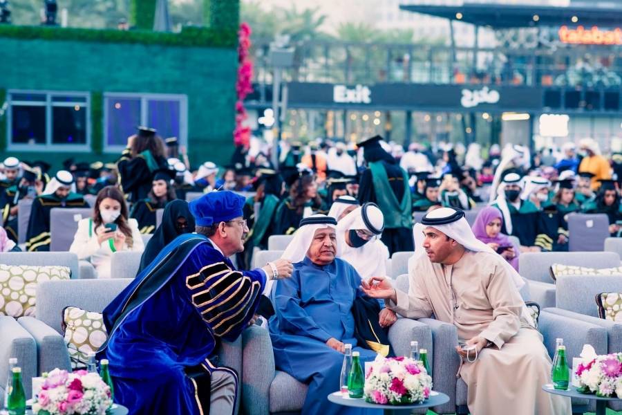 الجامعة  الأمريكية في الإمارات AUE  تنظم احتفالية استثنائية لتخريج ثلاث دفعات طلابية في إكسبو 2020 دبي