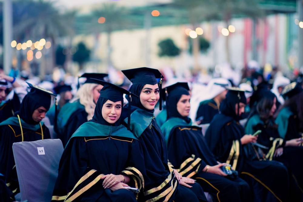 الجامعة  الأمريكية في الإمارات تنظم احتفالية استثنائية لتخريج ثلاث دفعات طلابية في إكسبو 2020 دبي  