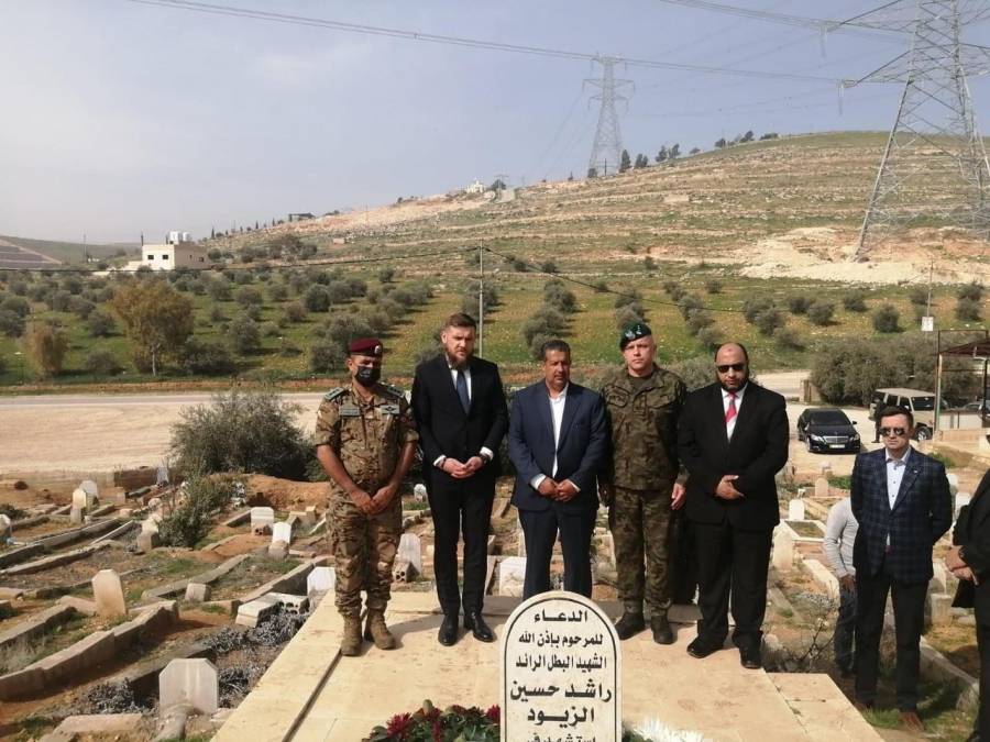 في الذكرى السادسة لإستشهاد البطل الرائد راشد الزيود ... سفير بولندا يستذكر المناسبة بالفخر والاعتزاز