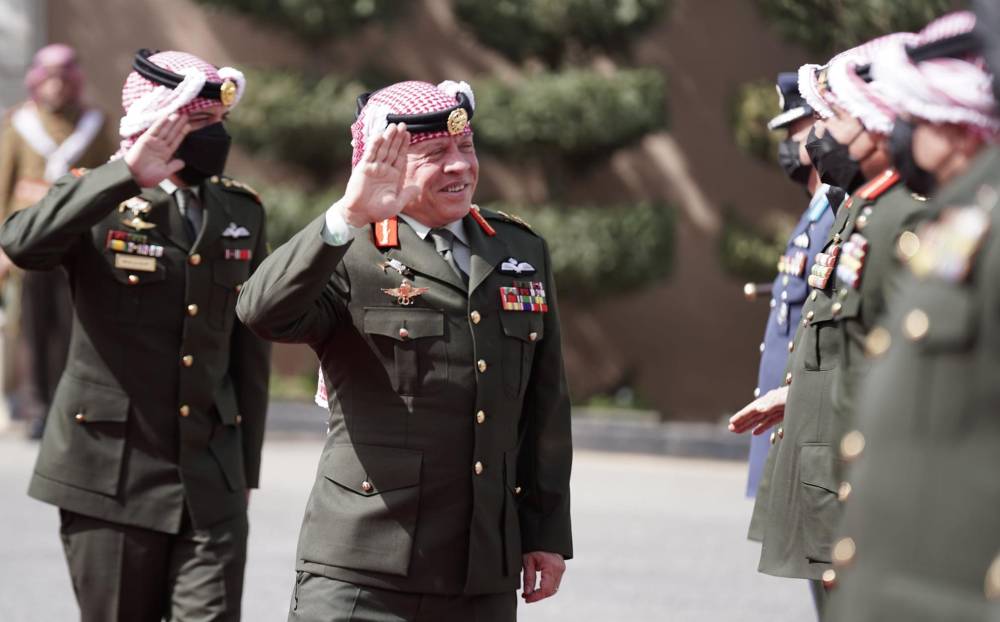 الملك  وولي العهد يزوران القيادة العامة للقوات المسلحة الأردنية – الجیش العربي