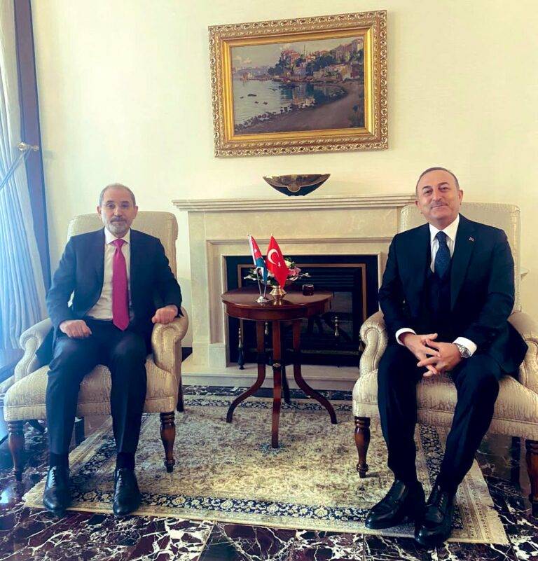 أوغلو: عودة الطيران التركي إلى العقبة نهاية الشهر