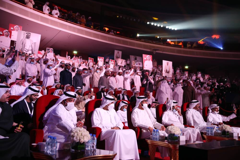 شاعر المليون بحلقته الثالثة عشرة.. إثارة وتشويق تملأ مسرح شاطئ الراحة بأبوظبي