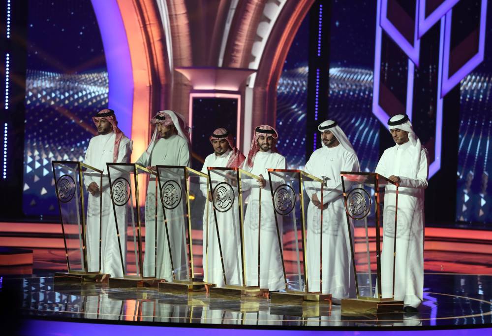 شاعر المليون بحلقته الثالثة عشرة.. إثارة وتشويق تملأ مسرح شاطئ الراحة بأبوظبي