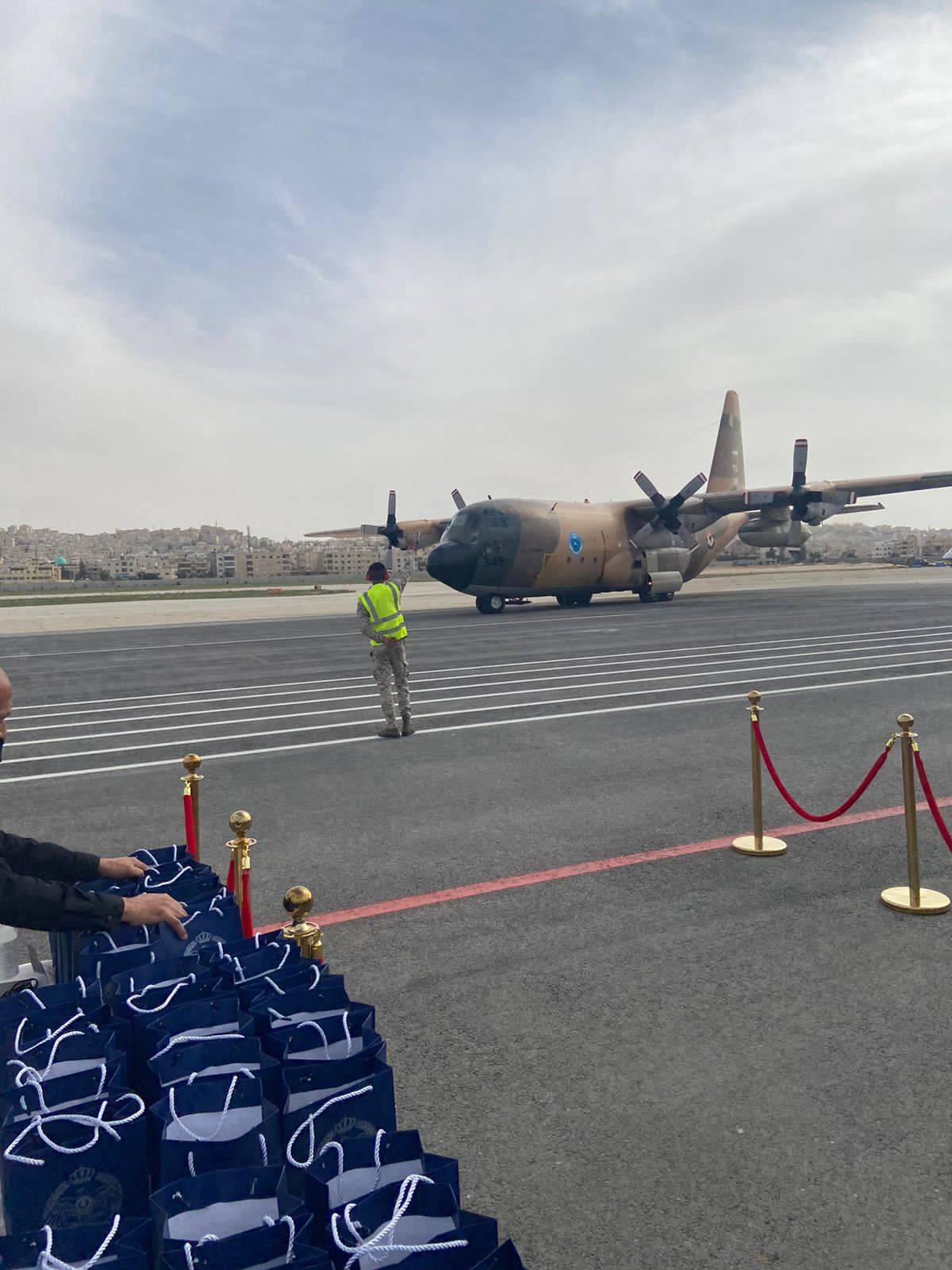 طائرة اجلاء الأردنيين من أوكرانيا عبر رومانيا تصل عمان 