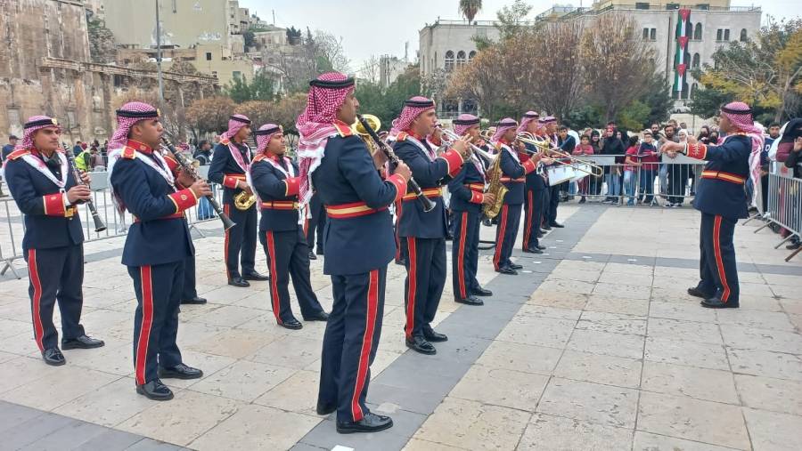 موسيقات القوات المسلحة ونادي الطيران يشاركان الامانة احتفالاتها بيوم المدينة