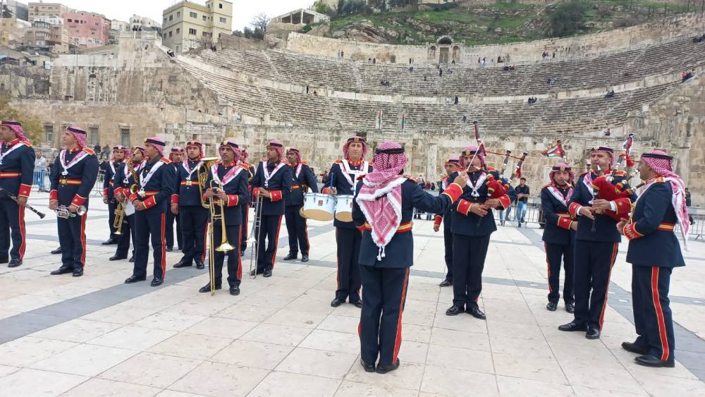 موسيقات القوات المسلحة ونادي الطيران يشاركان الامانة احتفالاتها بيوم المدينة