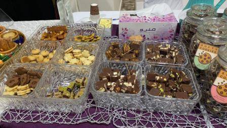 إشادة بالتنظيم والتسهيلات المقدمة للعارضين وإقبال جماهيري منقطع النظير  على منتجات العطور والملابس والمجوهرات المعروضة فيه