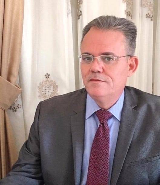 الدكتور عديل الشرمان يكتب : الخروج من المجموعة(غادر)