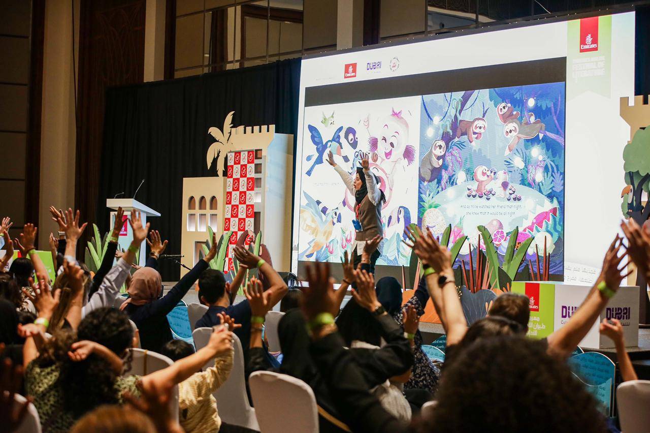 مؤسسة الإمارات للآداب تحتفل بشهر القراءة بفعاليات أدبية ثرية 