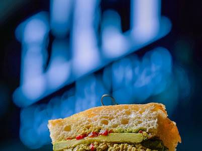 مقهى LEVELS TEA يفتتح أبوابه في دبي