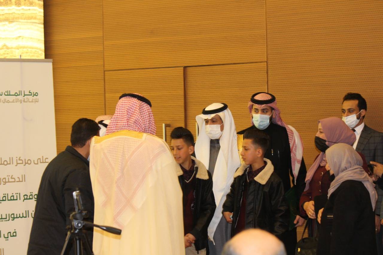 الربيعة أن المملكة العربية السعودية قيادة وشعبا تؤمن بأهمية الدور النبيل الذي تقوم به الأردن باحتضان اللاجئين السوريين